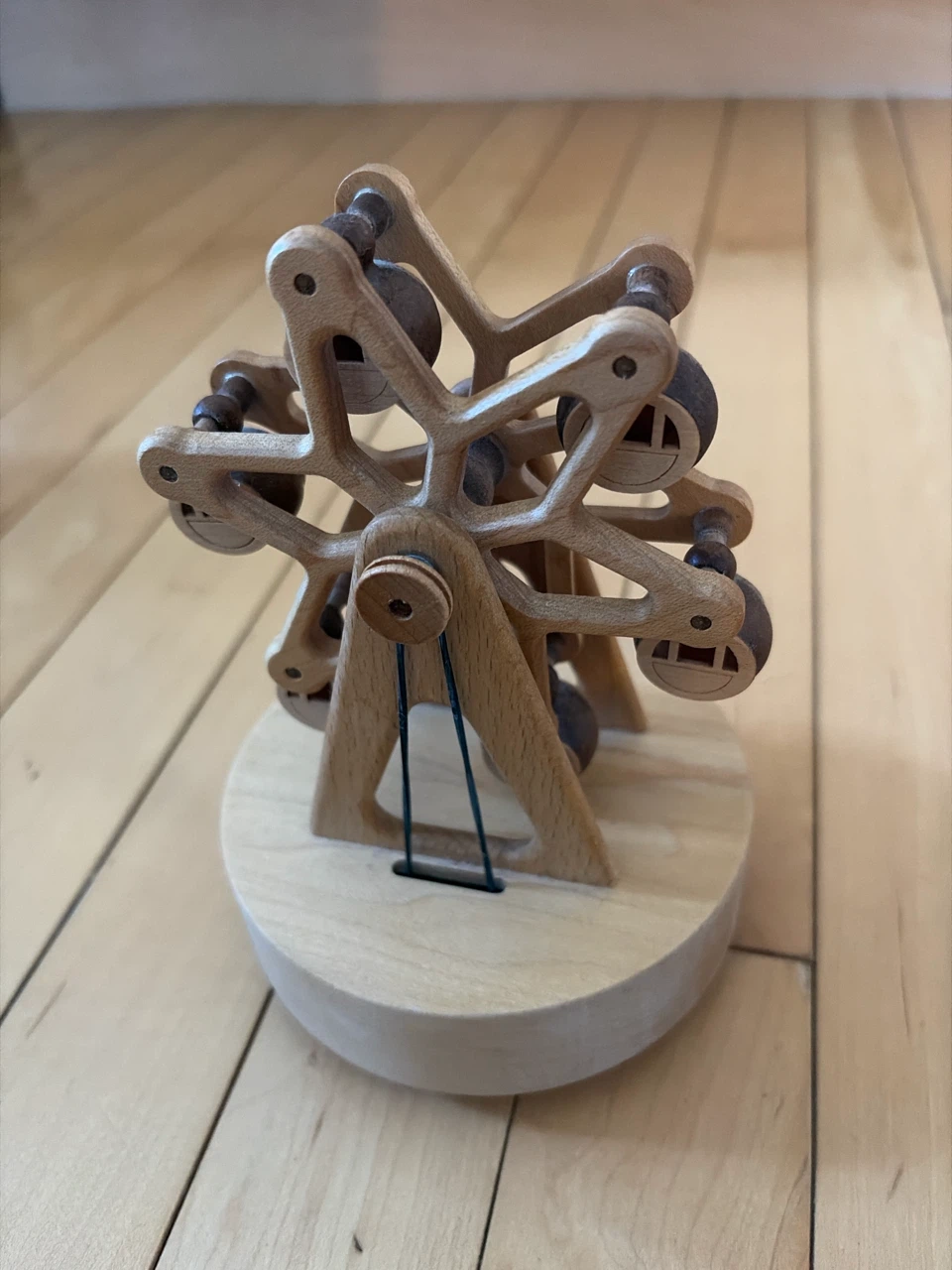 Wooderful life Ferris Wheel Music Box - photo 2