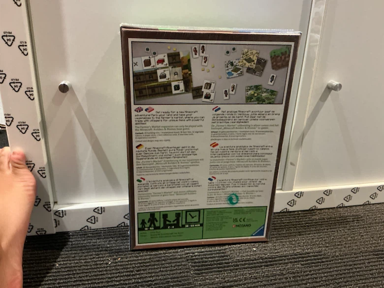 Minecraft Builders & Biomes Farmer's Market Expansion Board Game - photo 2