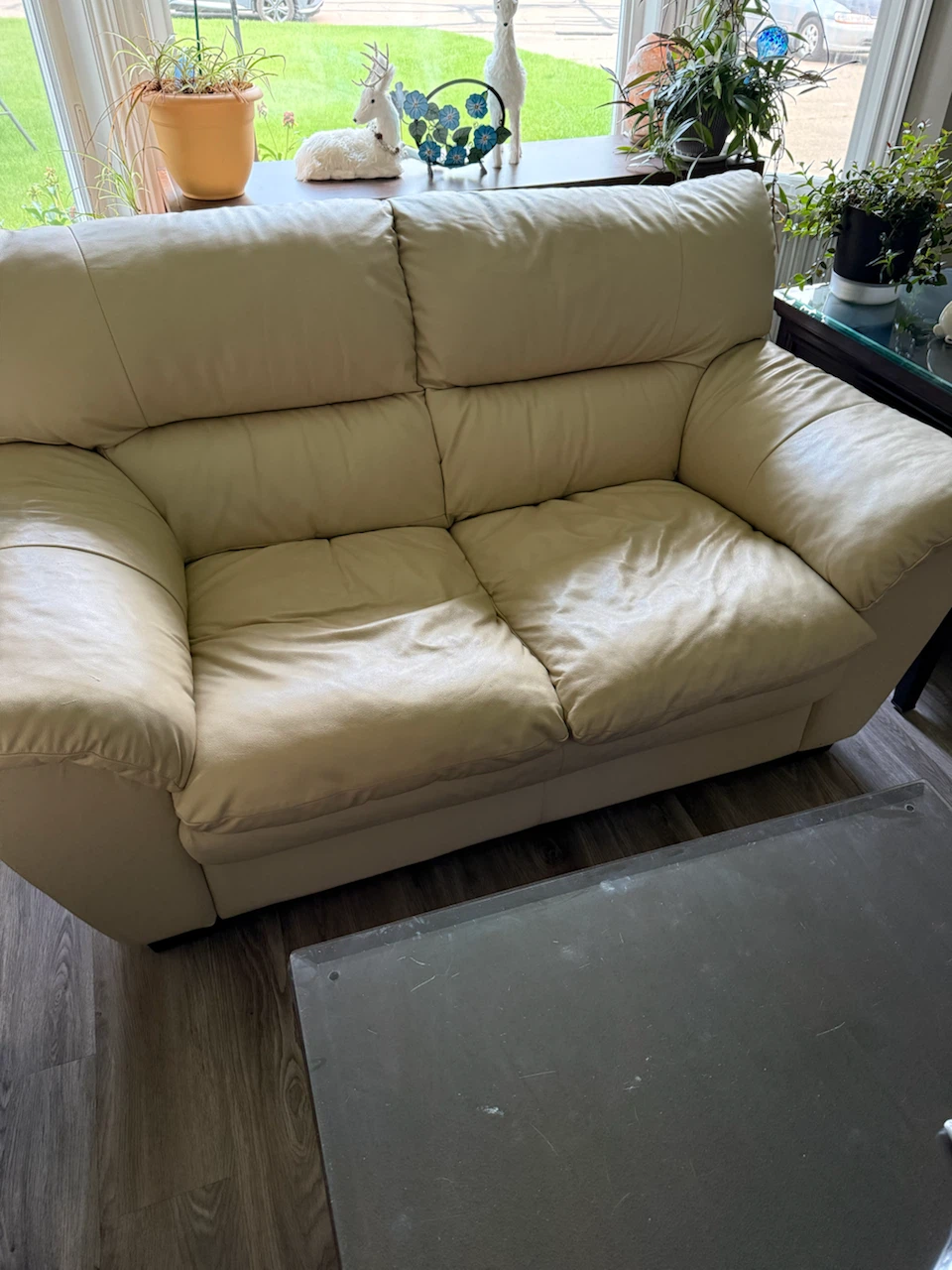 Cream Leather Loveseat and Chair - photo 2