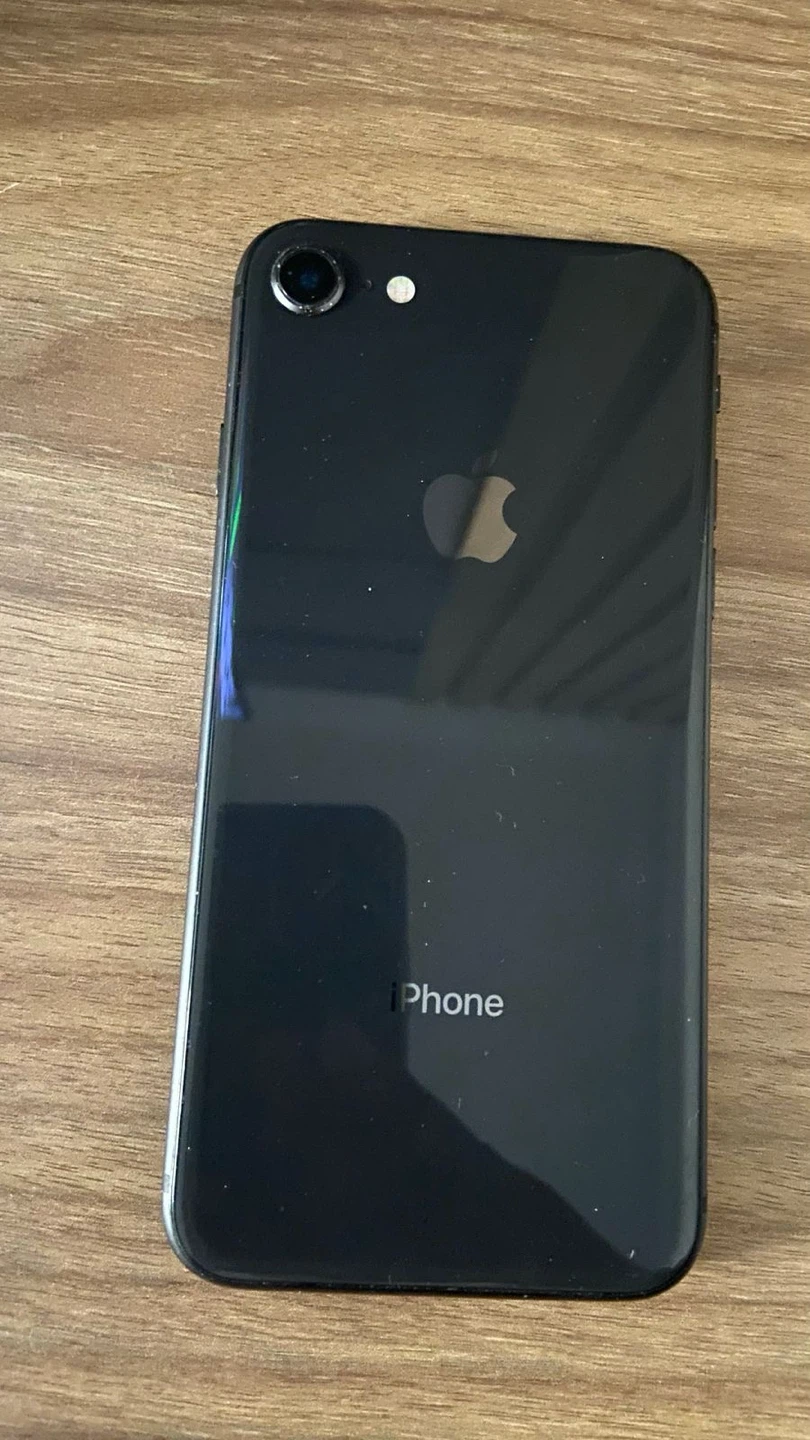Apple iPhone 8 - Black