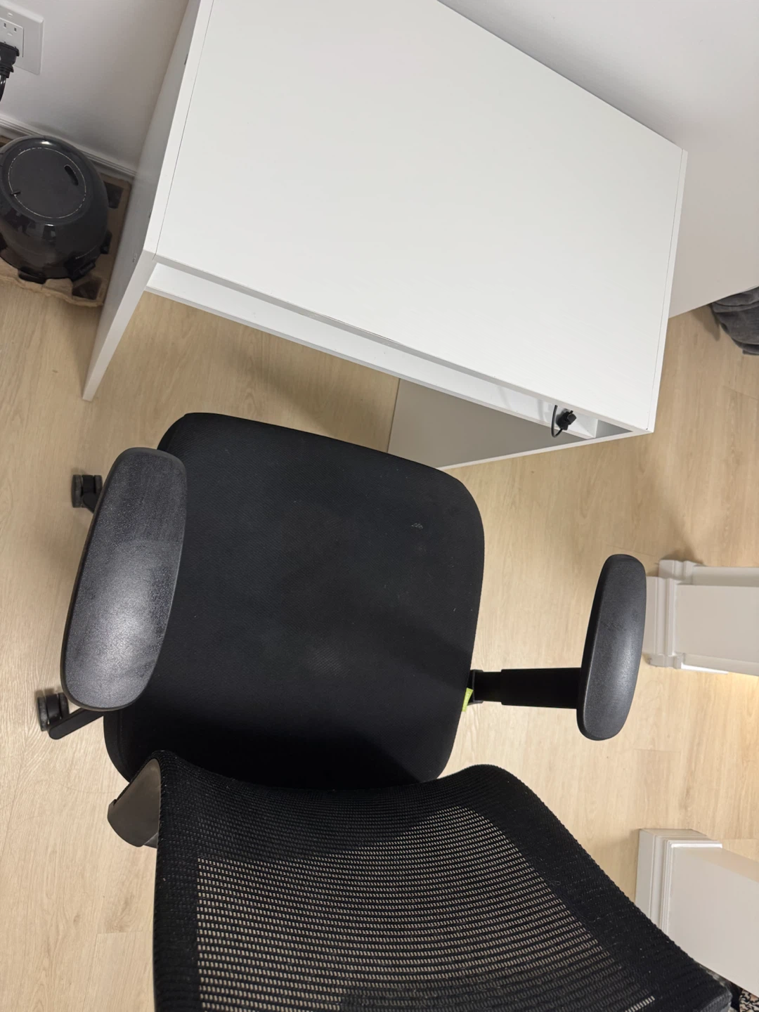 IKEA TABLE and office chair - photo 3