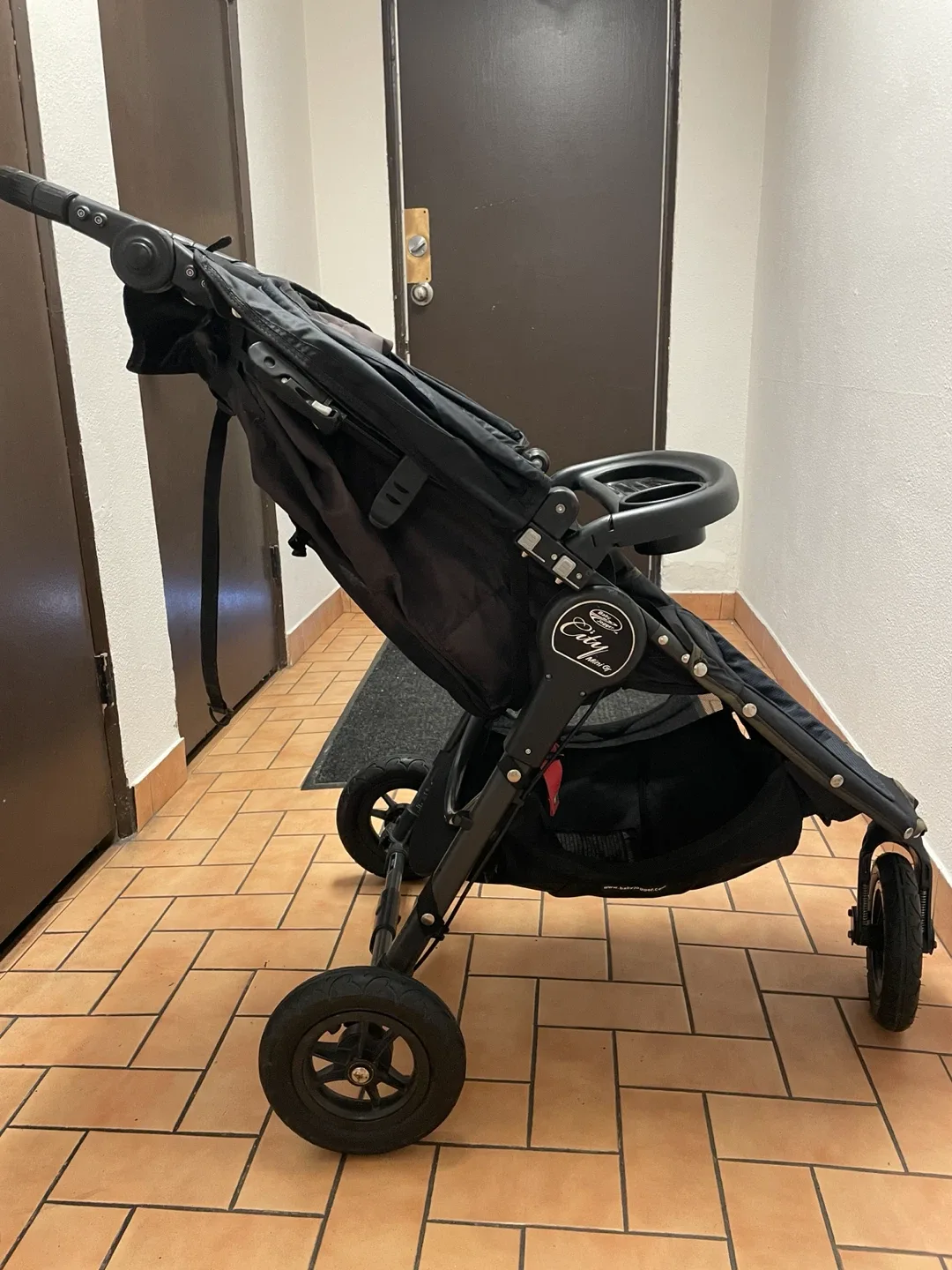 Baby Jogger City Mini Gt Stroller with Snack tray - photo 2