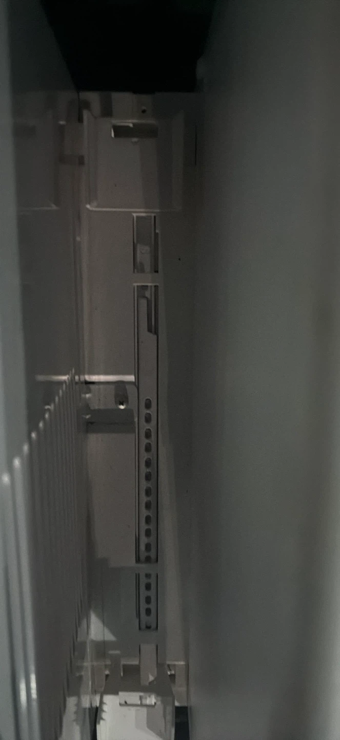 Midea Window Air Conditioner - photo 3