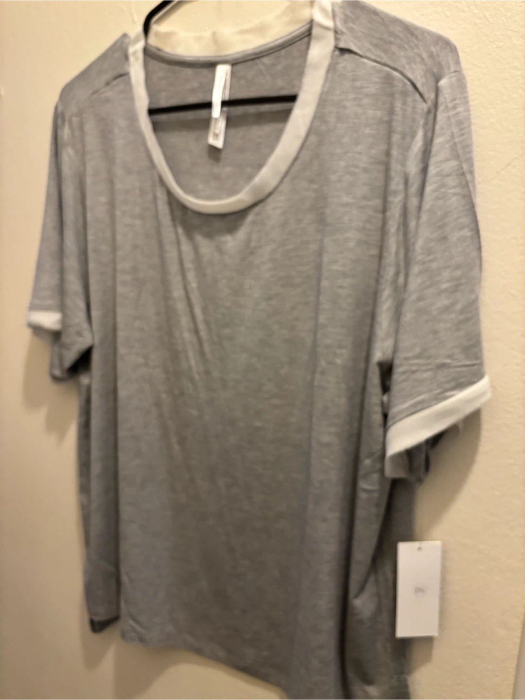 NEW- XL Sleepwear Shirt Flora Nikrooz Gray T-Shirt