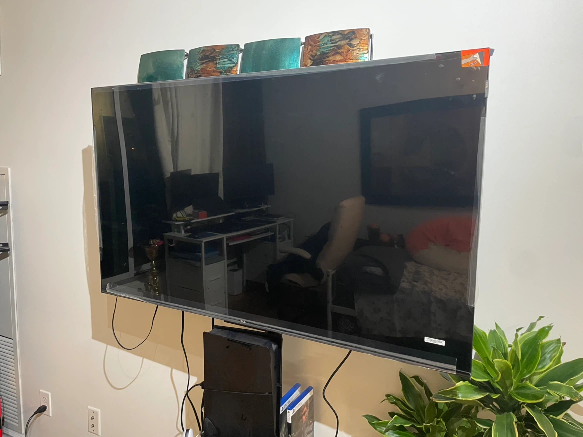 TCL 50" 4K Google TV - photo 2