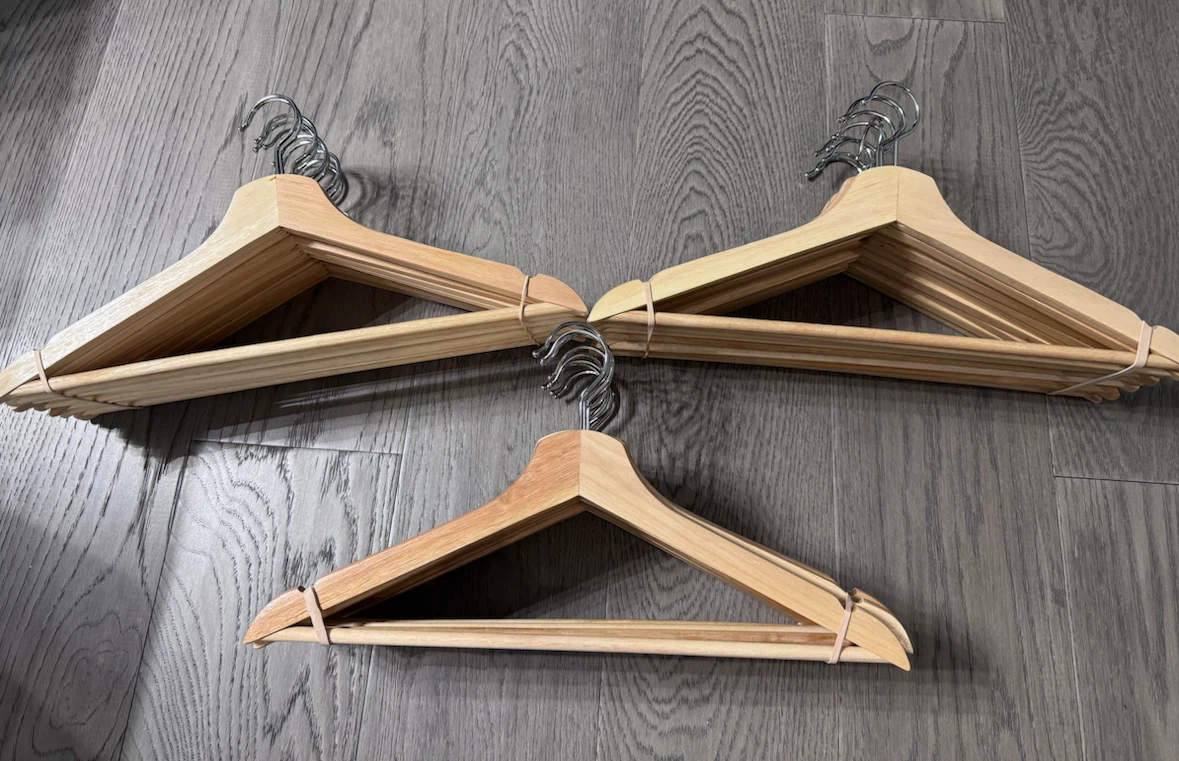 Solid Wood Clothes Hangers – Premium Quality - photo 2