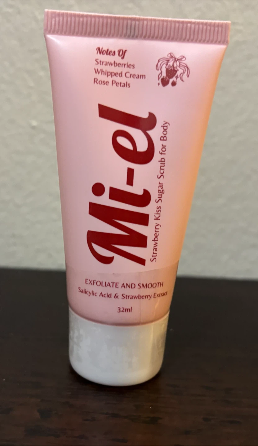 NEW-Mi-el Strawberry Kiss Sugar Scrub for Body 32ml