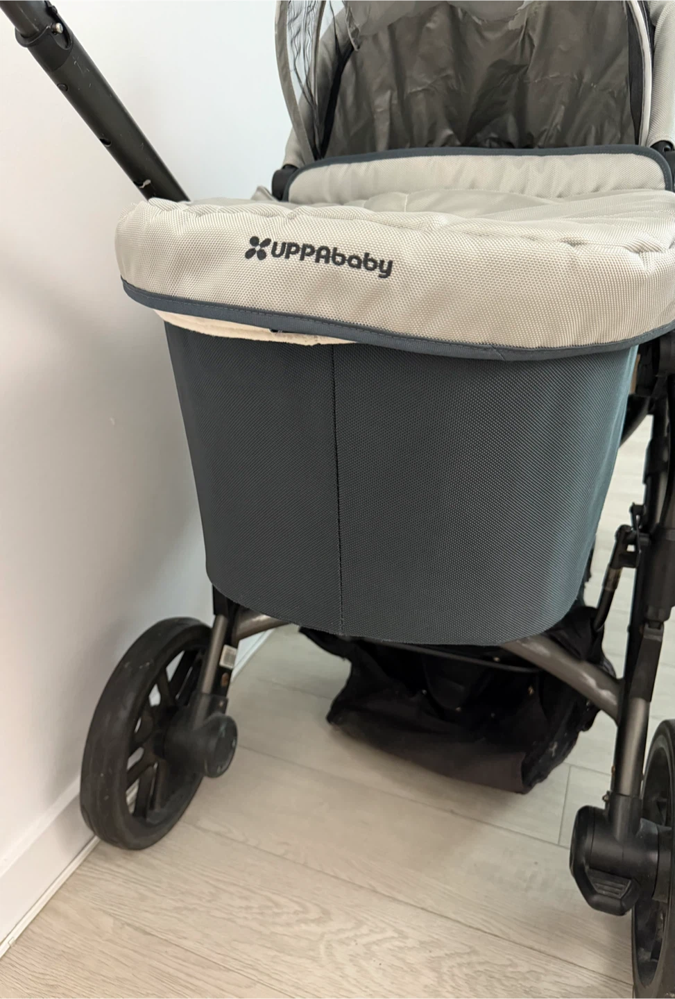 UPPAbaby Vista Stroller Frame + Bassinet (2014 Model) - photo 3