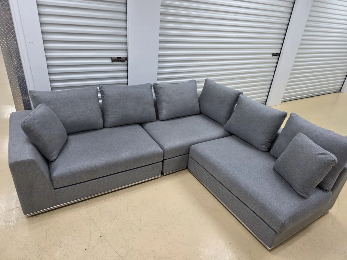 Stractube Grey Sectional Sofa with Pillows - photo 2