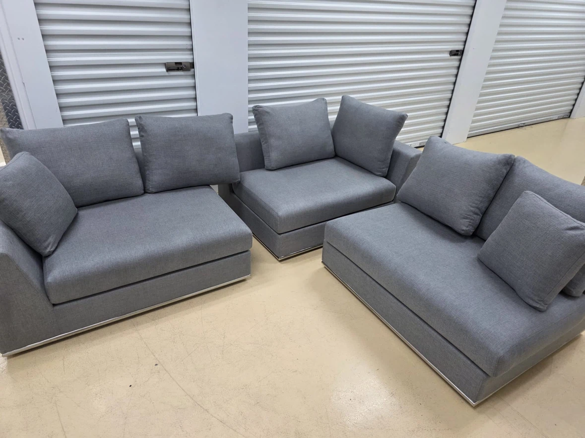 Stractube Grey Sectional Sofa with Pillows - photo 4