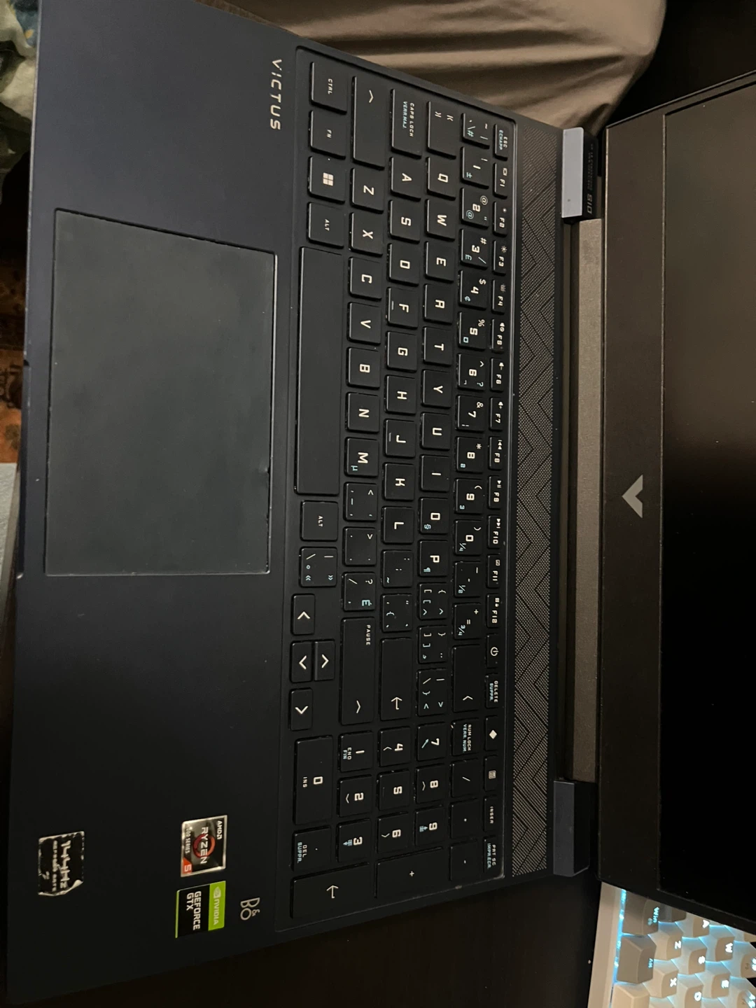 HP Victus 15 Gaming Laptop - photo 2