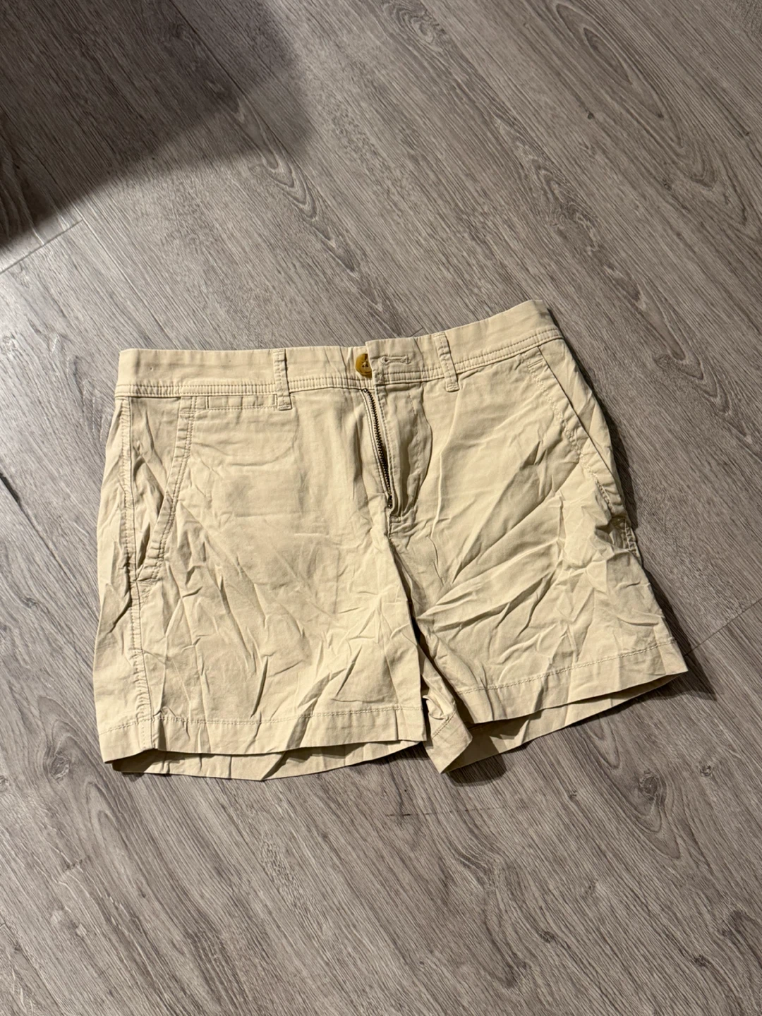 Banana Republic Women's Khaki Shorts Size 0