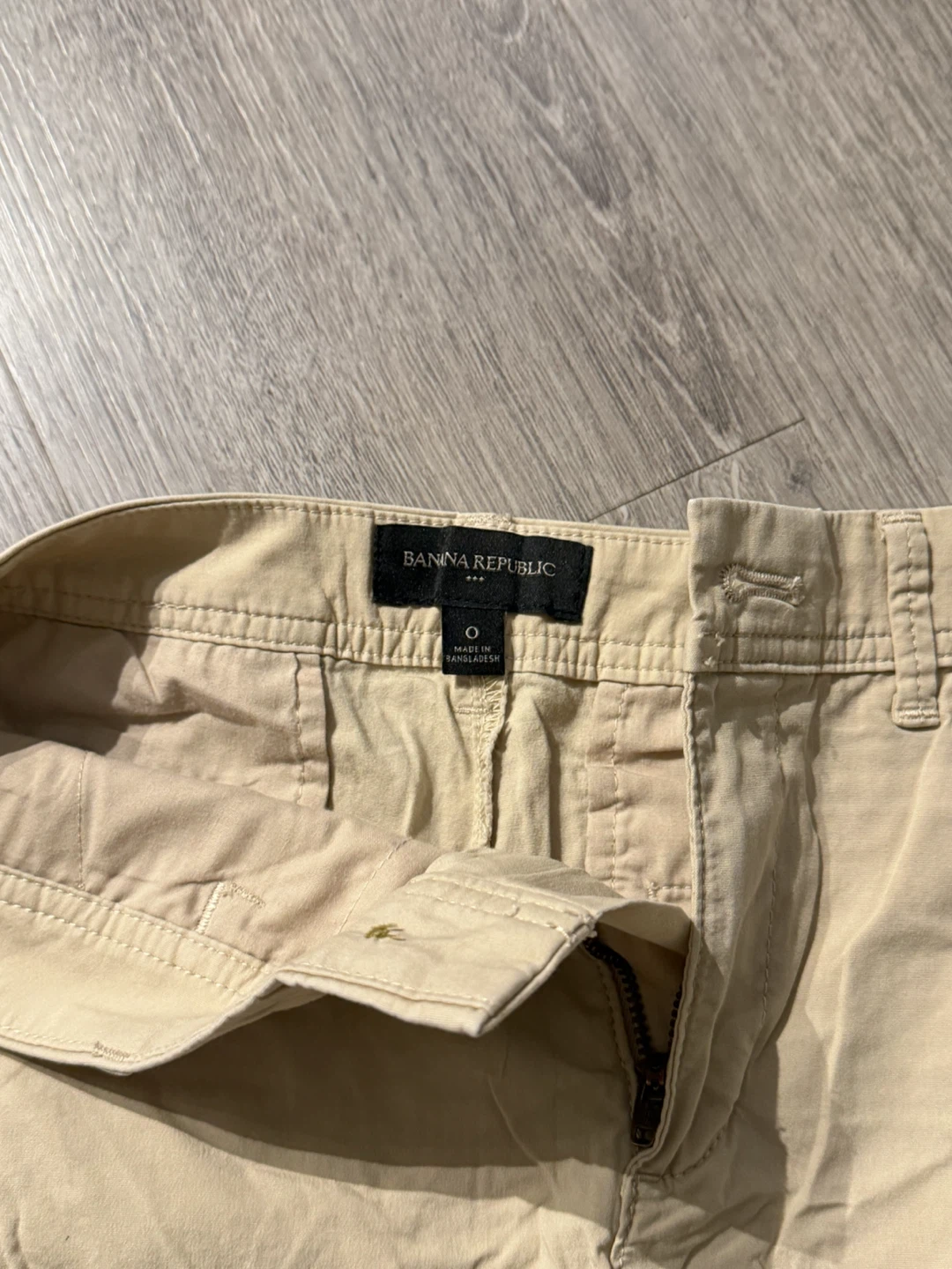 Banana Republic Women's Khaki Shorts Size 0 - photo 2