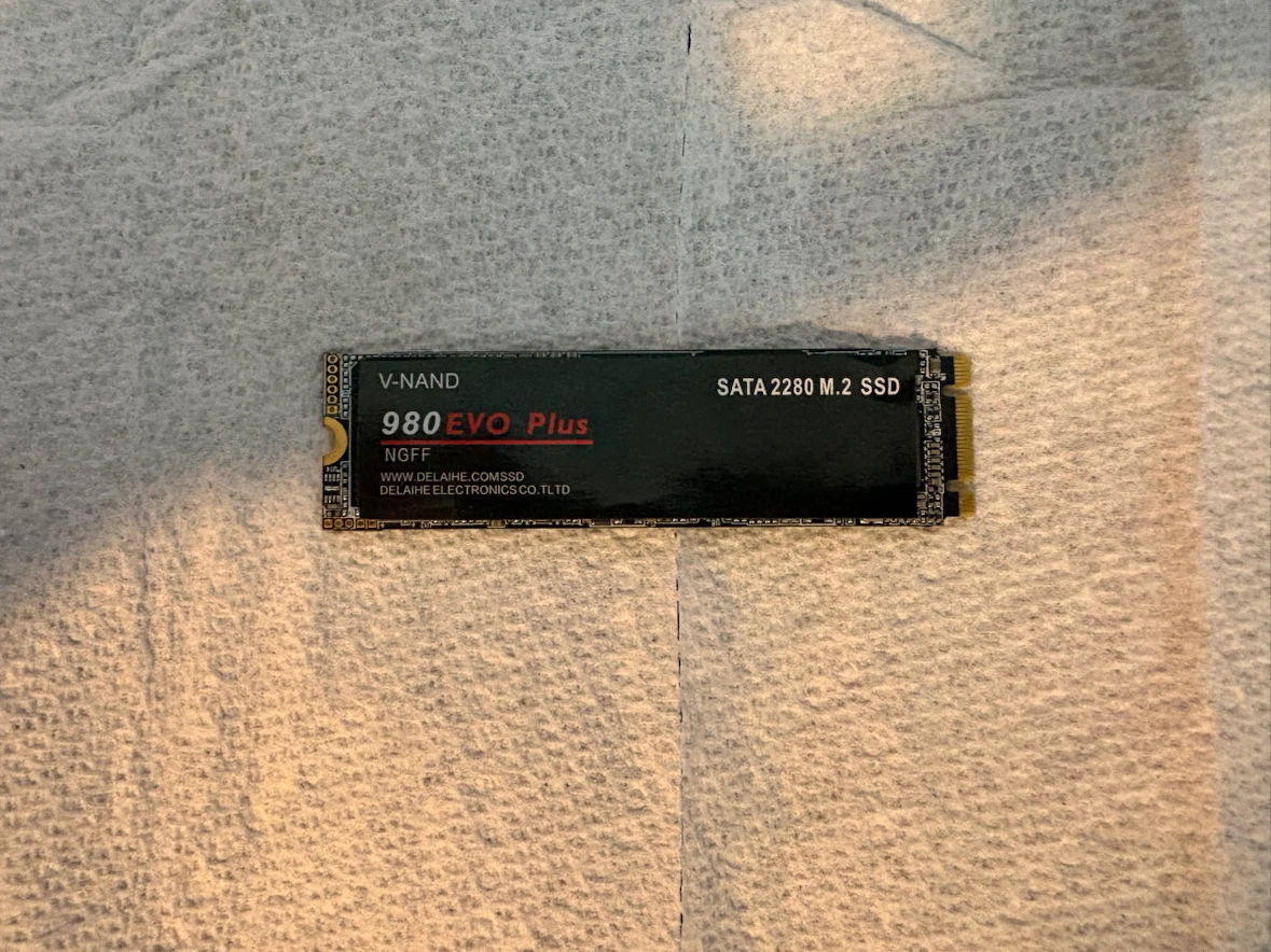 980 EVO Plus M.2 SSD - photo 2