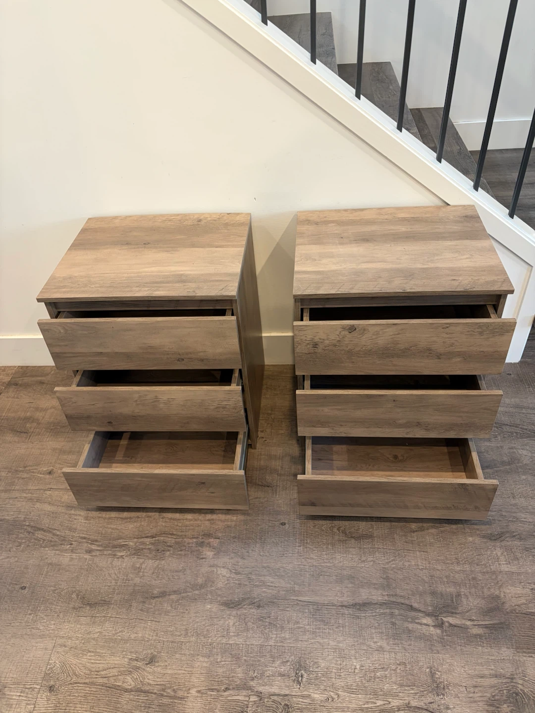 Pair of nightstands / dressers for $100 - photo 2