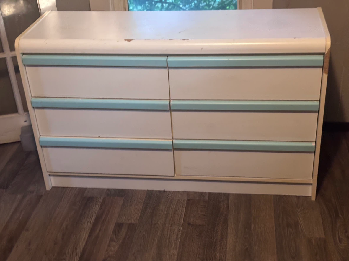 Dresser