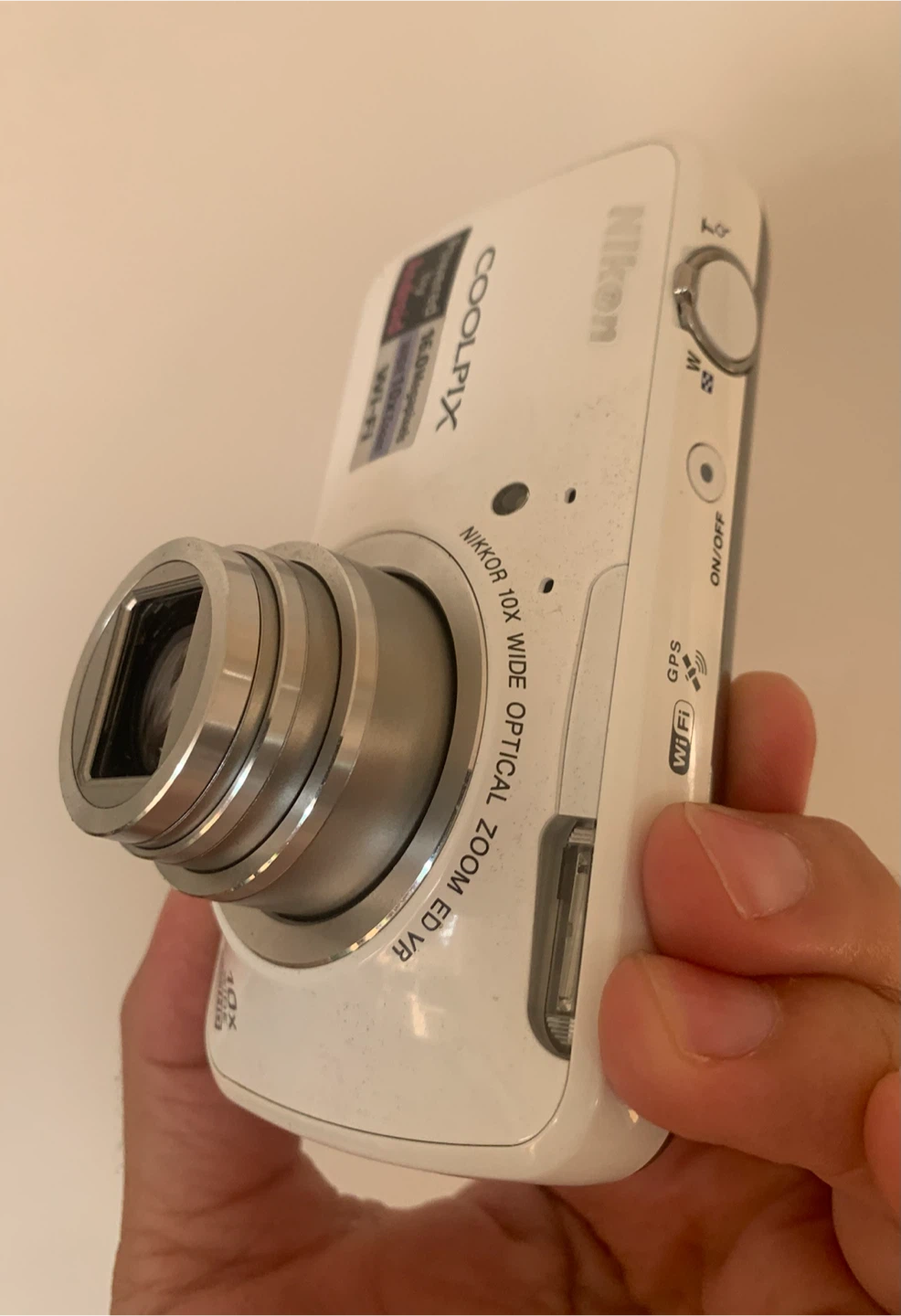 Nikon COOLPIX S800c Android Wi-Fi Digital Camera