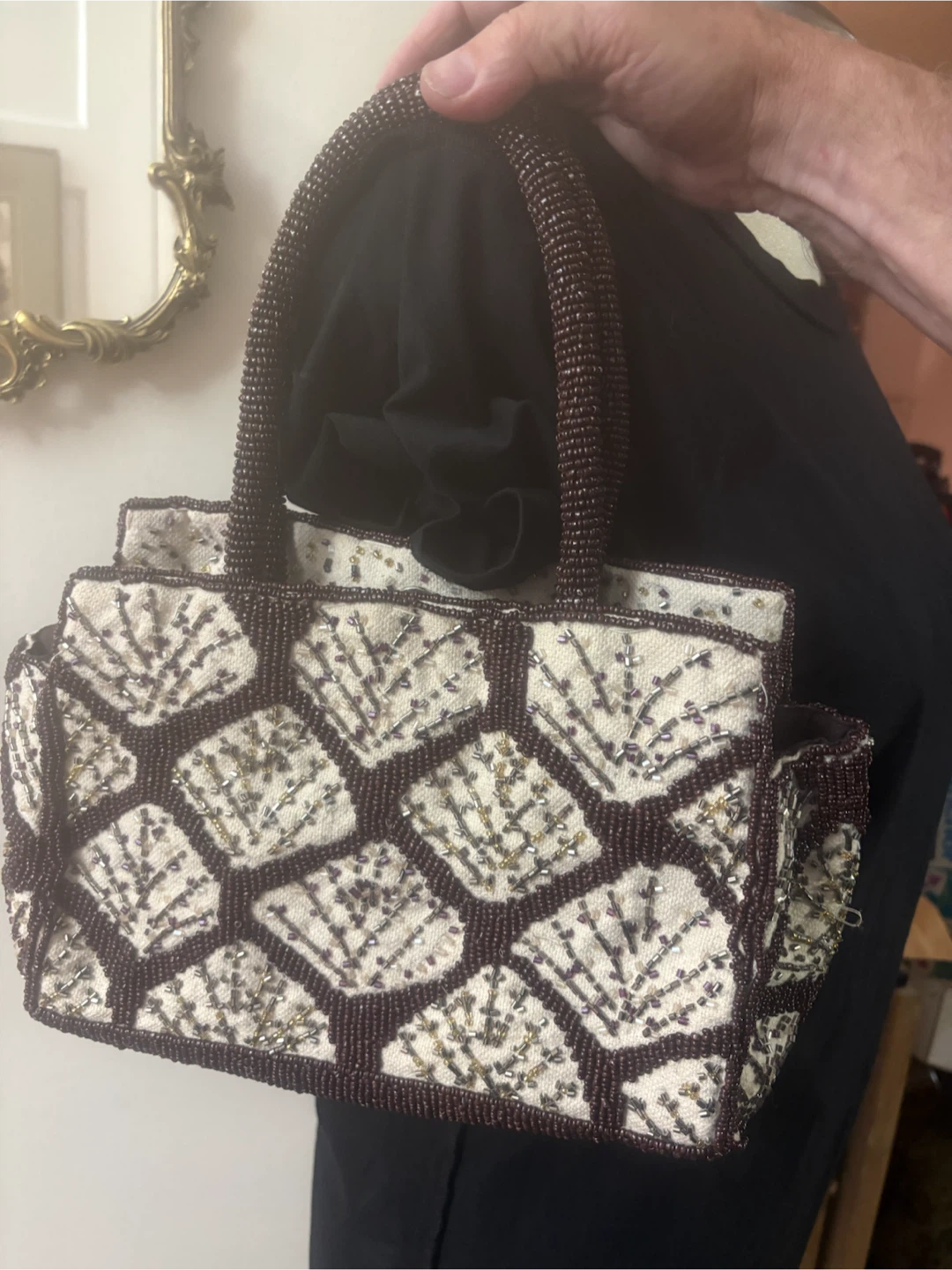 Beaded Handbag with Fan Pattern