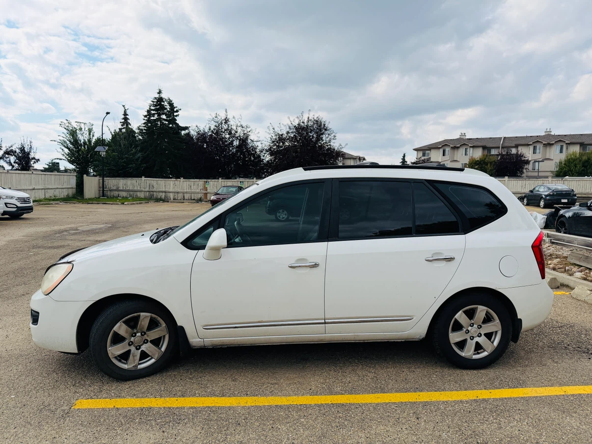 2007 Kia Rondo - photo 4
