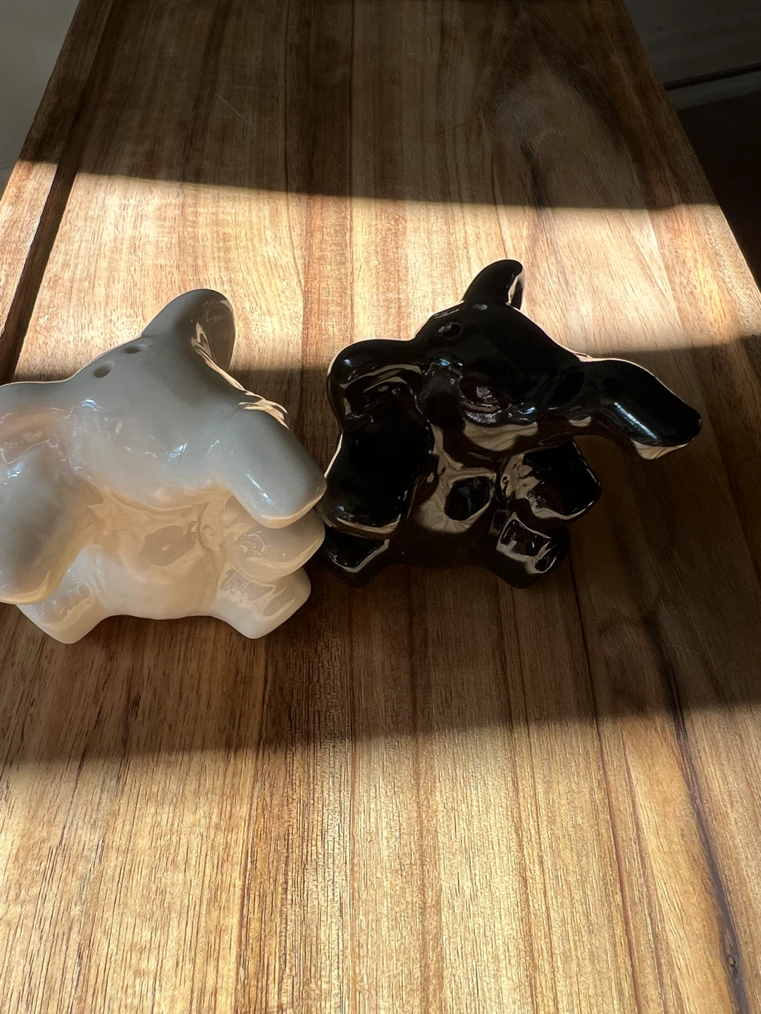 Ceramic Elephant Salt and Pepper Shakers - photo 2