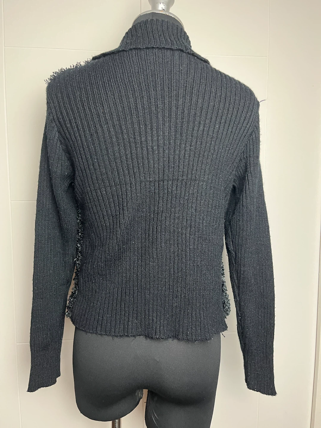 Black fuzzy knit zip-up cardigan - photo 2