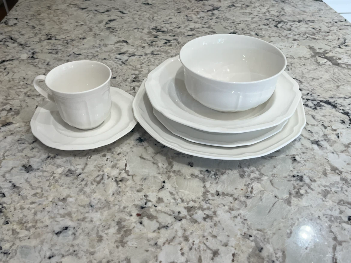 Mikasa Ultima+ Antique  White 5 piece set