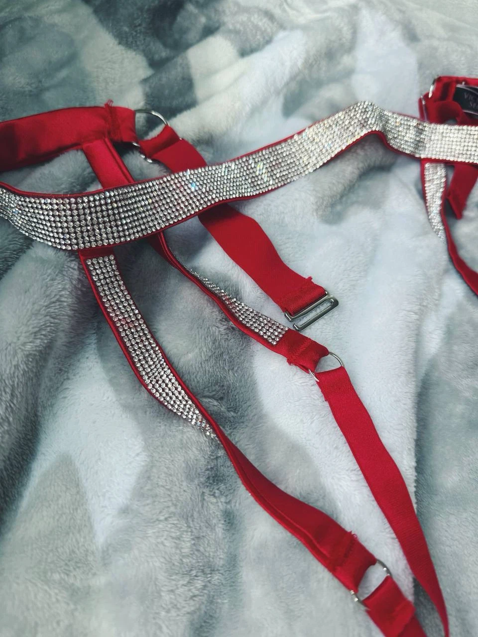 Victoria's Secret Red Rhinestone Garter Belt - photo 4