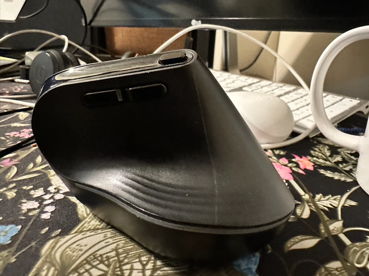 Black Vertical Ergonomic Mouse - photo 3