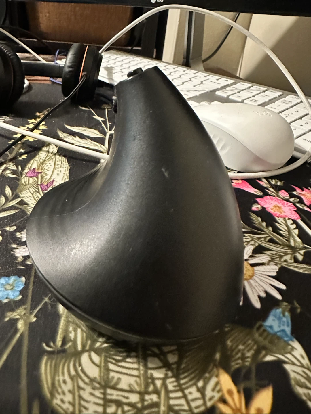 Black Vertical Ergonomic Mouse - photo 4