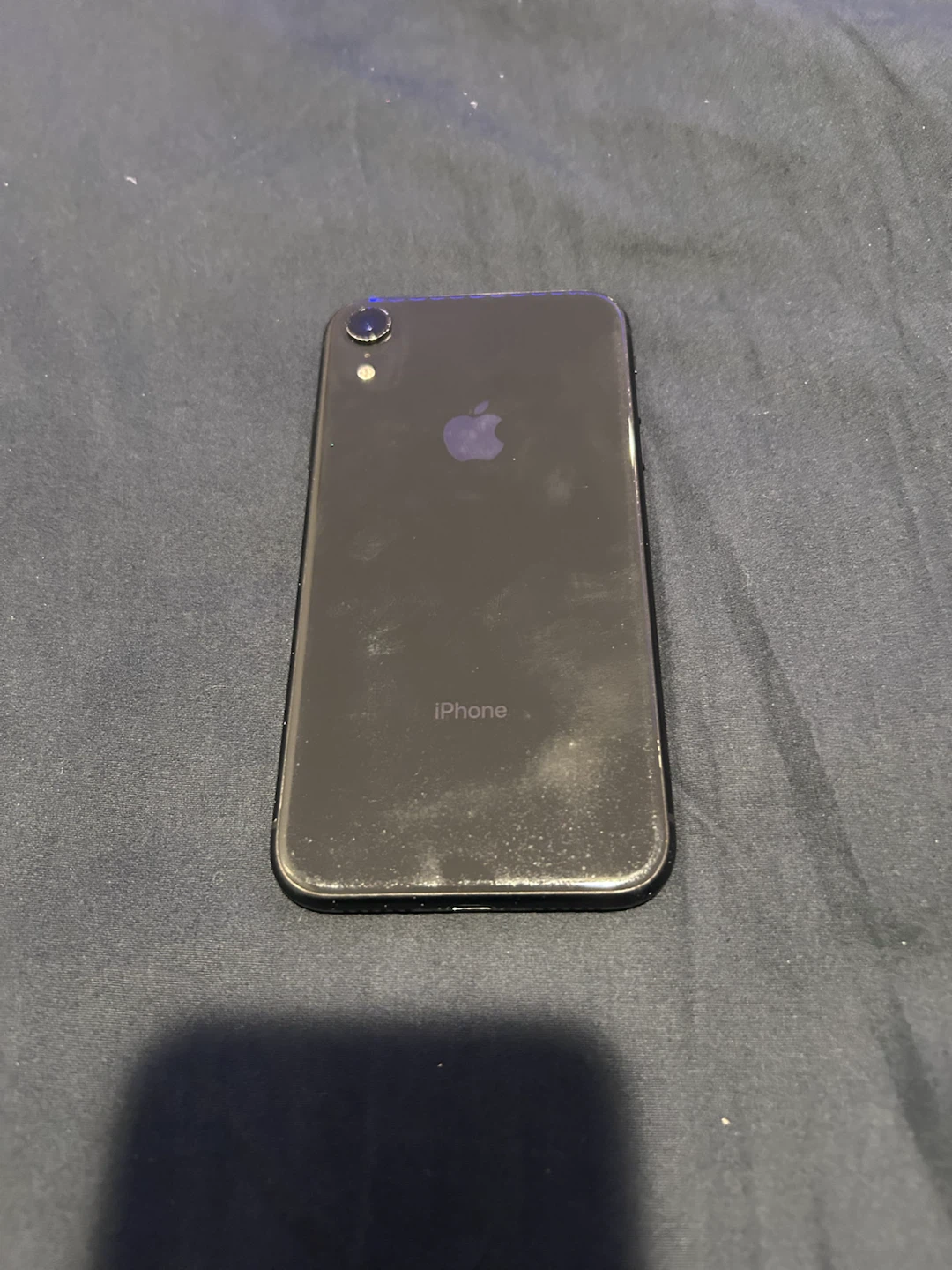 Cracked iPhone 10 (Black)