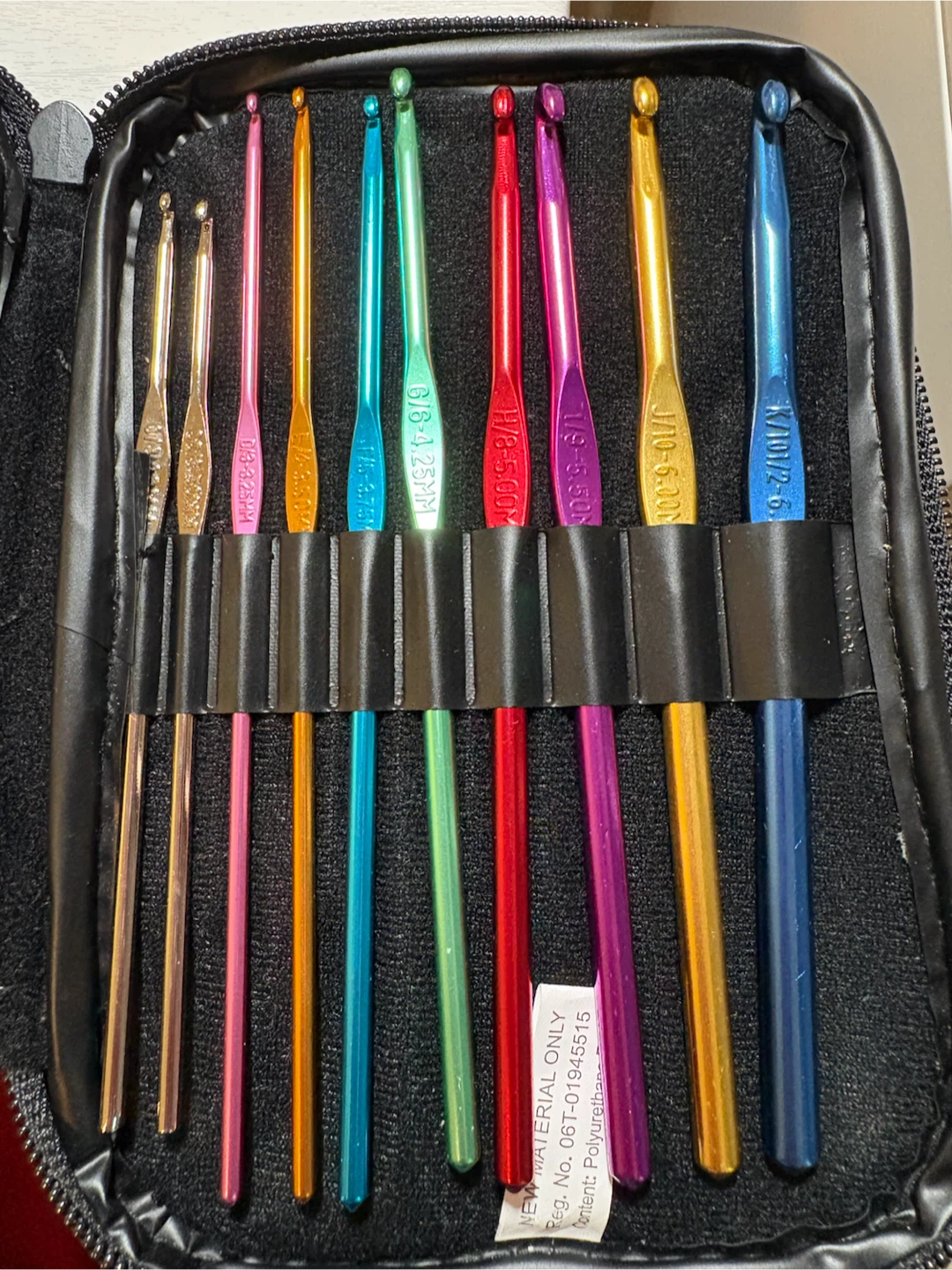 Crochet Hook Set with Case - photo 3