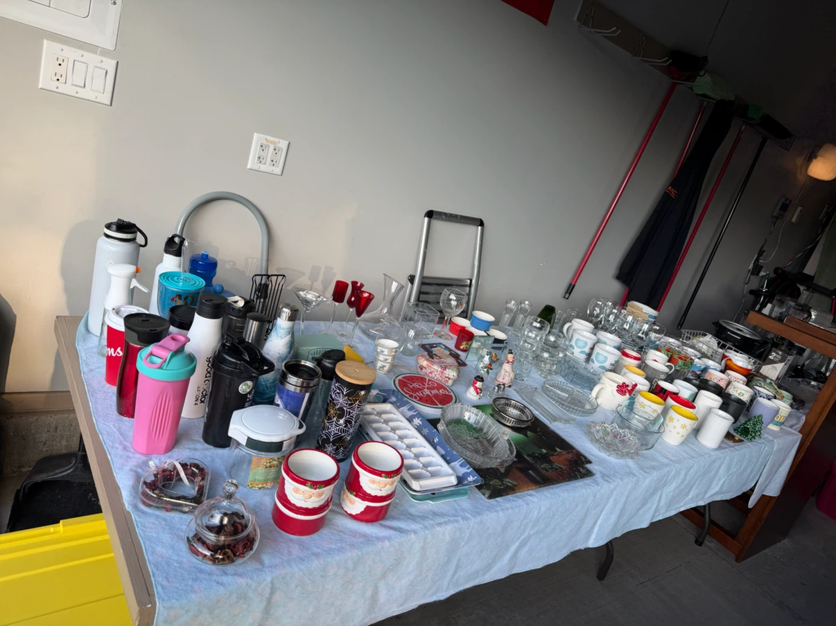 Huge Garage Sale 642 Gardenvale road - photo 3