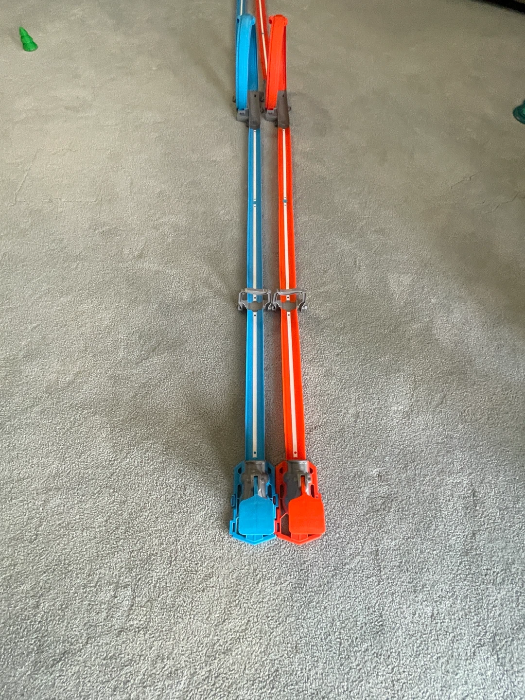 Hot Wheels Action Dual Loop Champion Racing Track (Foldable)