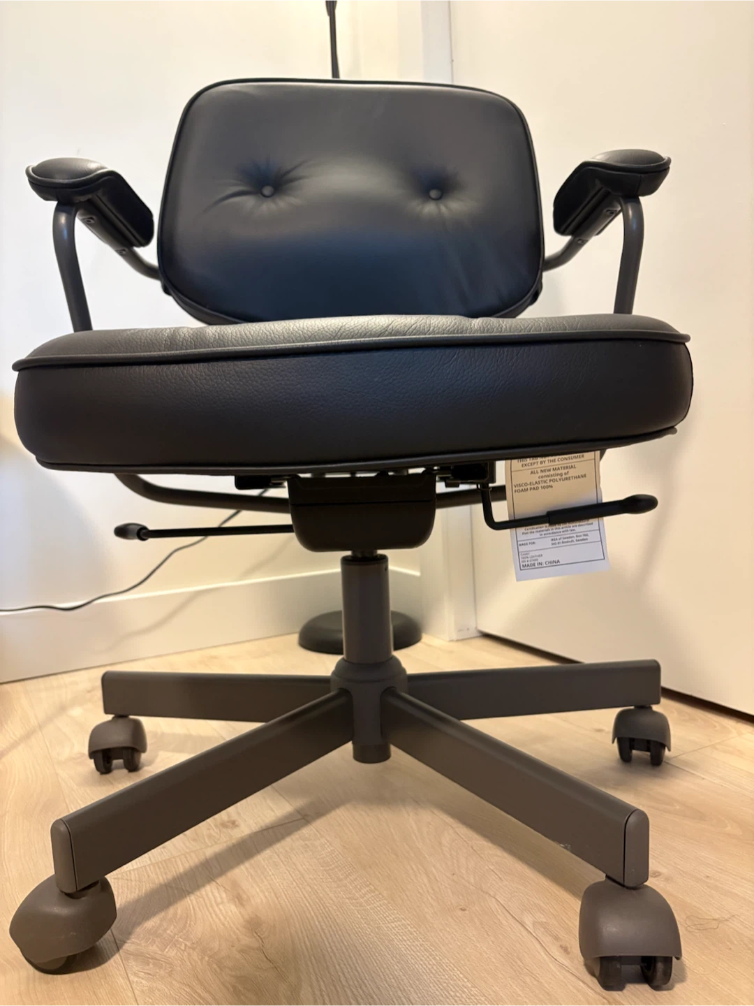 Black Executive Office Chair (IKEA ALEFJÄLL) - photo 3