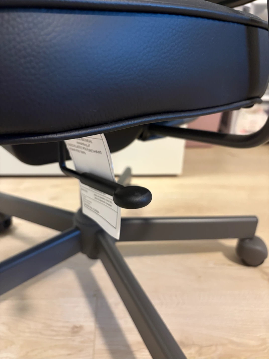 Black Executive Office Chair (IKEA ALEFJÄLL) - photo 5