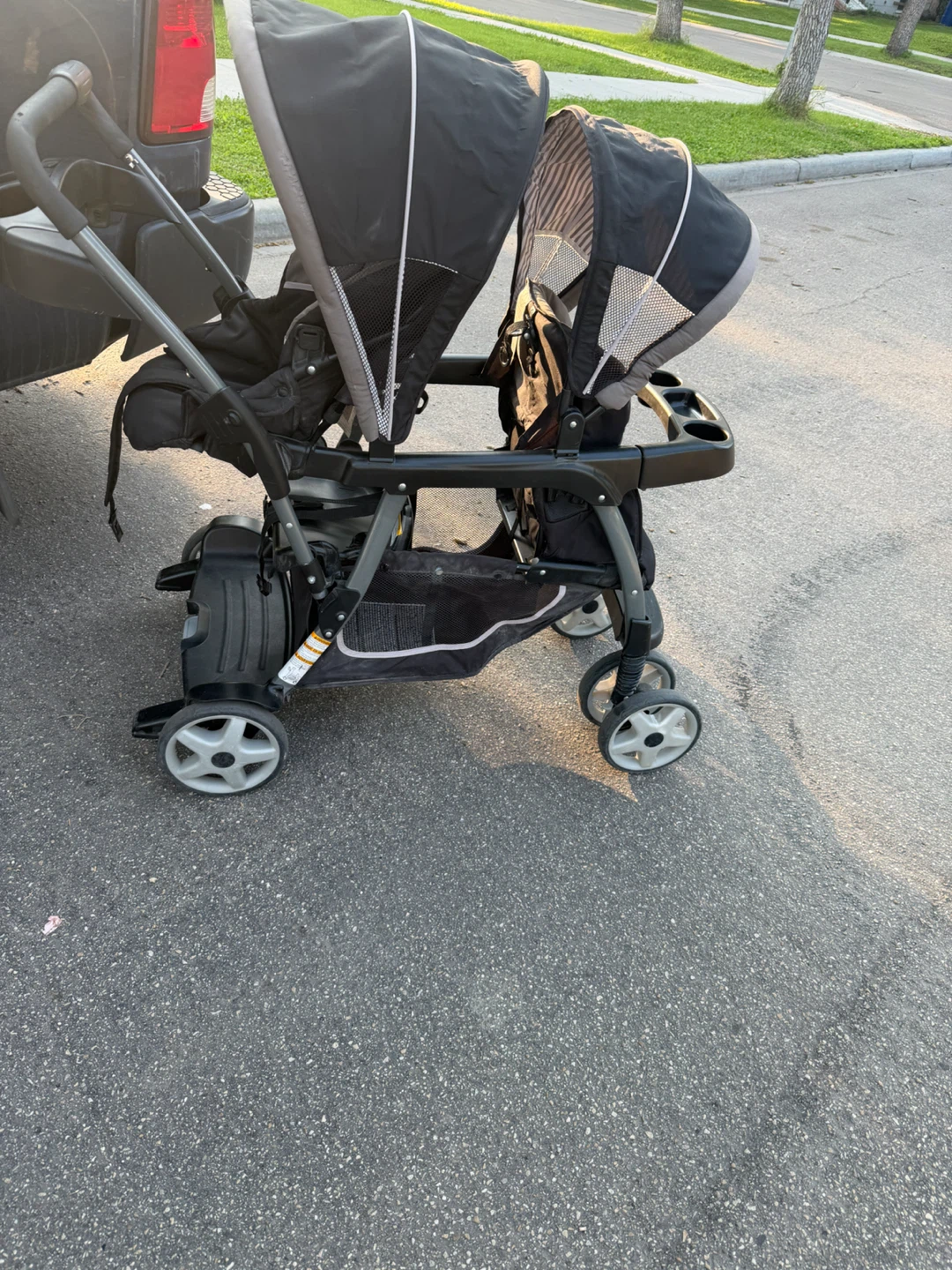 Graco Double Stroller - photo 3
