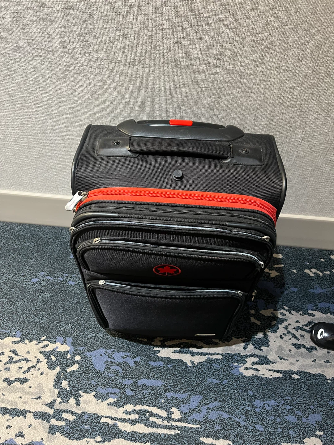 Bentley Black Rolling Carry-On Luggage 22" - photo 2