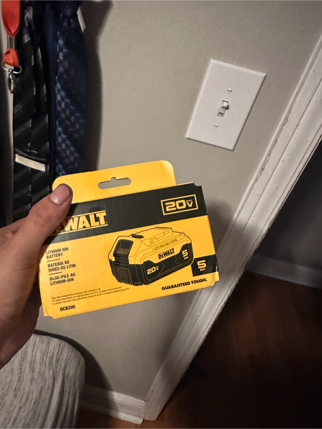 DEWALT 20V 5Ah Lithium Ion Battery