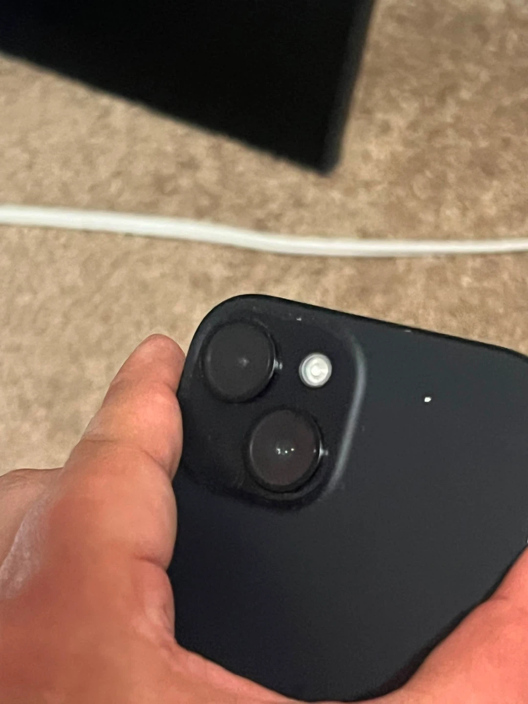 iPhone 15 - photo 3