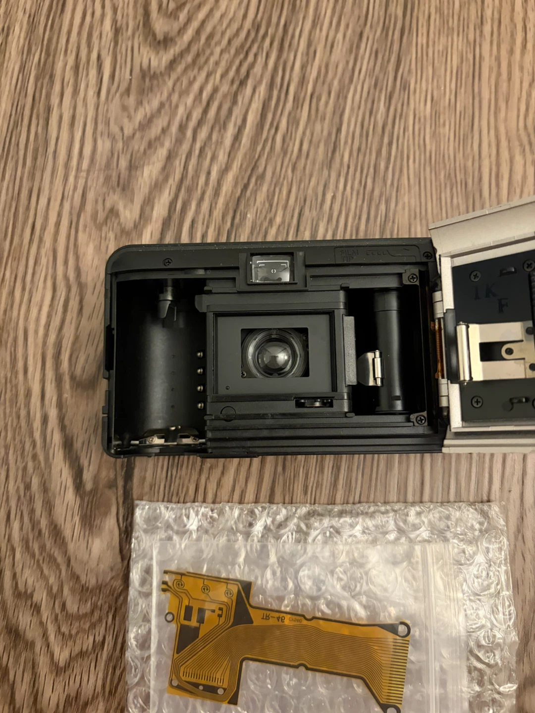 Konica Big Mini 302 AF 35mm Film Camera - photo 4