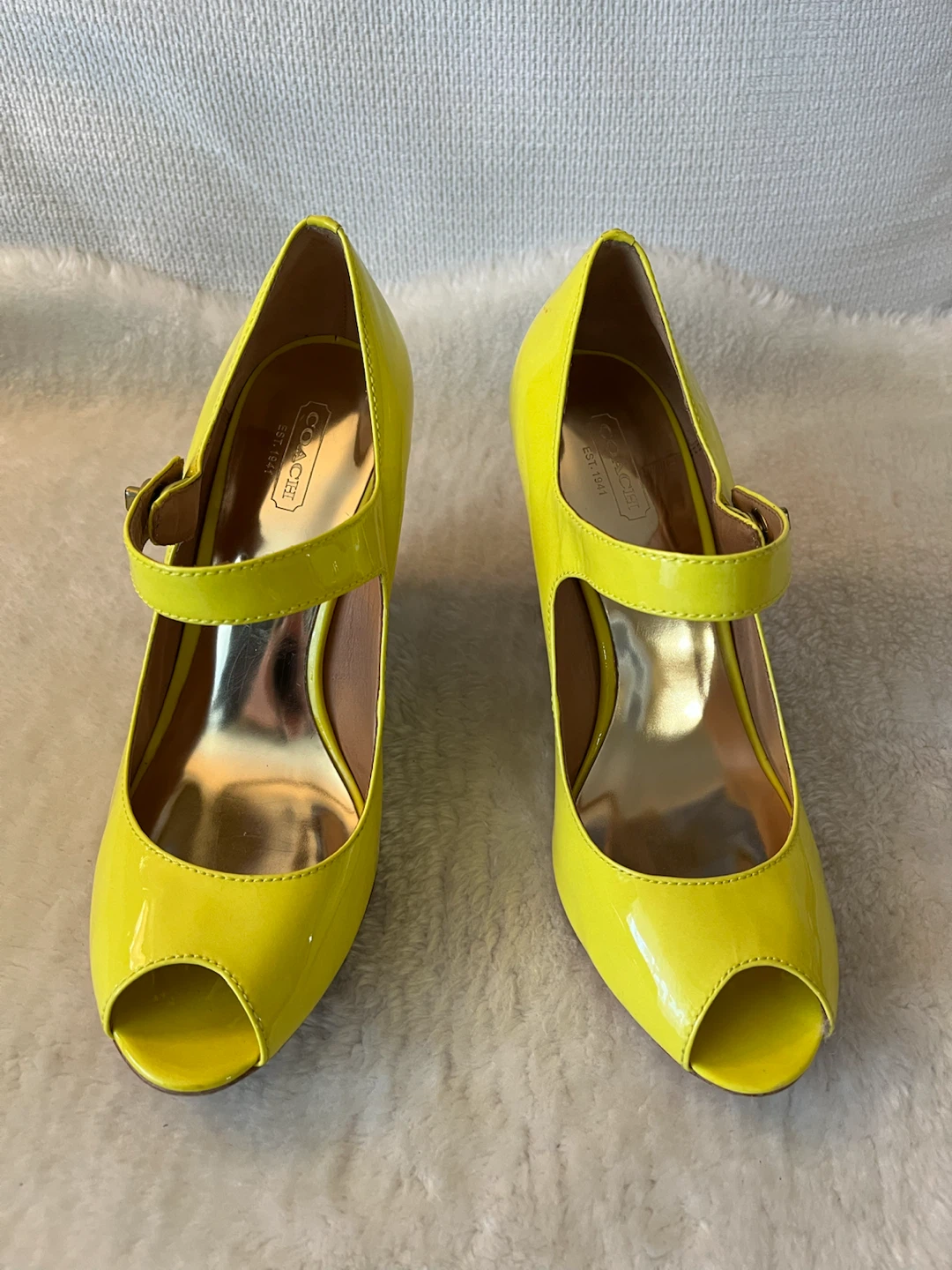 Coach Patent Wedge Heels Yellow Size 9 - photo 2