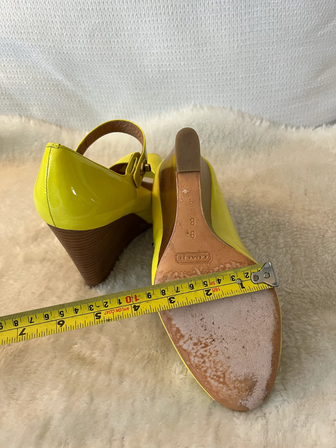 Coach Patent Wedge Heels Yellow Size 9 - photo 5