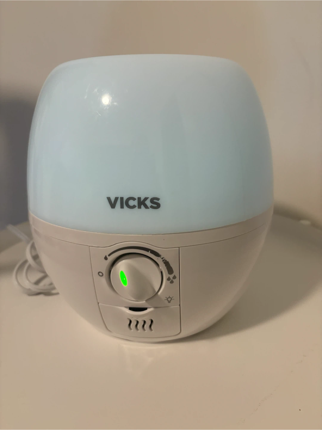 Vicks 3-in-1 SleepyTime Humidifier, Diffuser, and Night-Light - photo 3