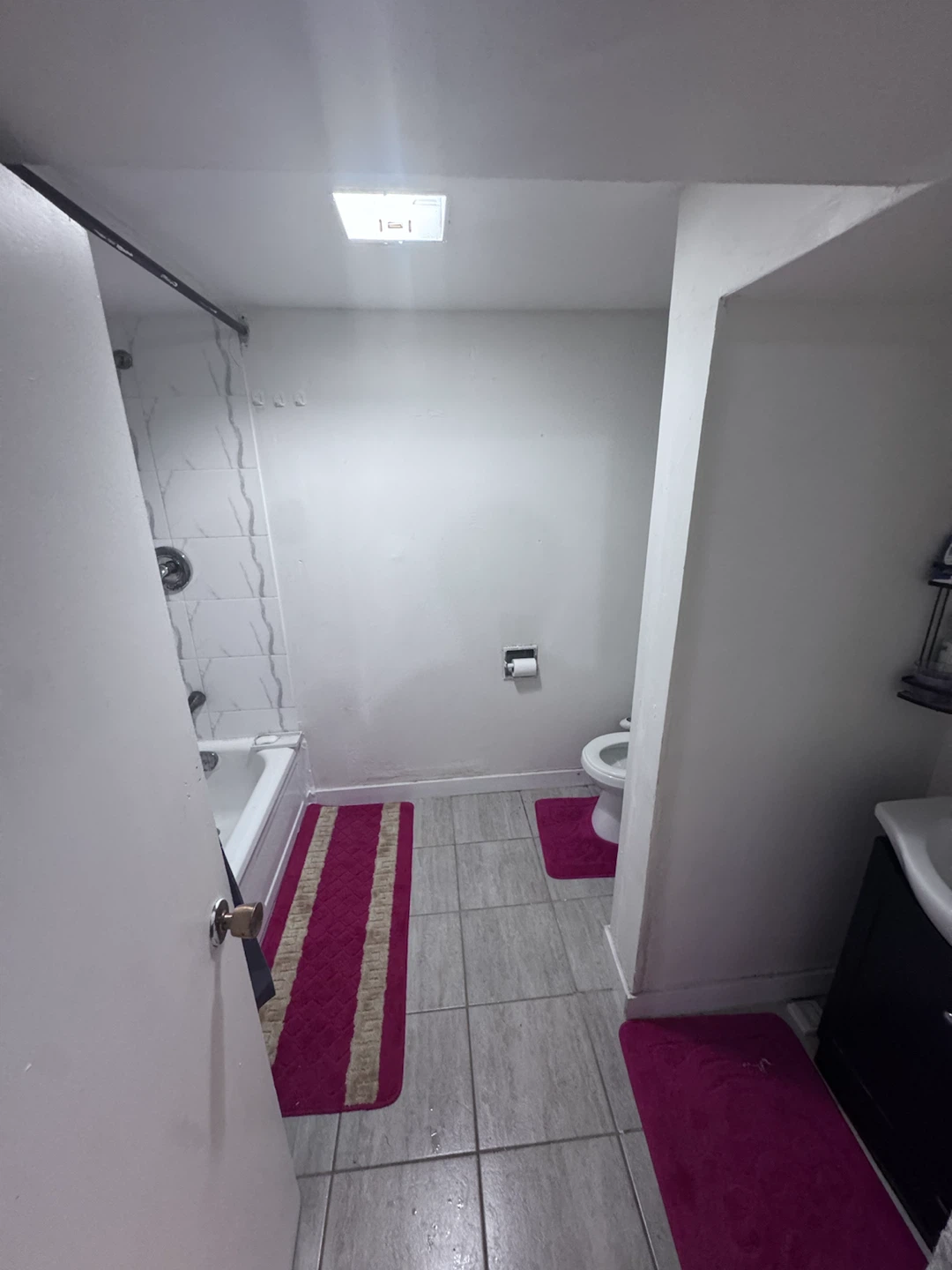 Private Room Available – 2-Bedroom Basement Oct 1st - photo 5