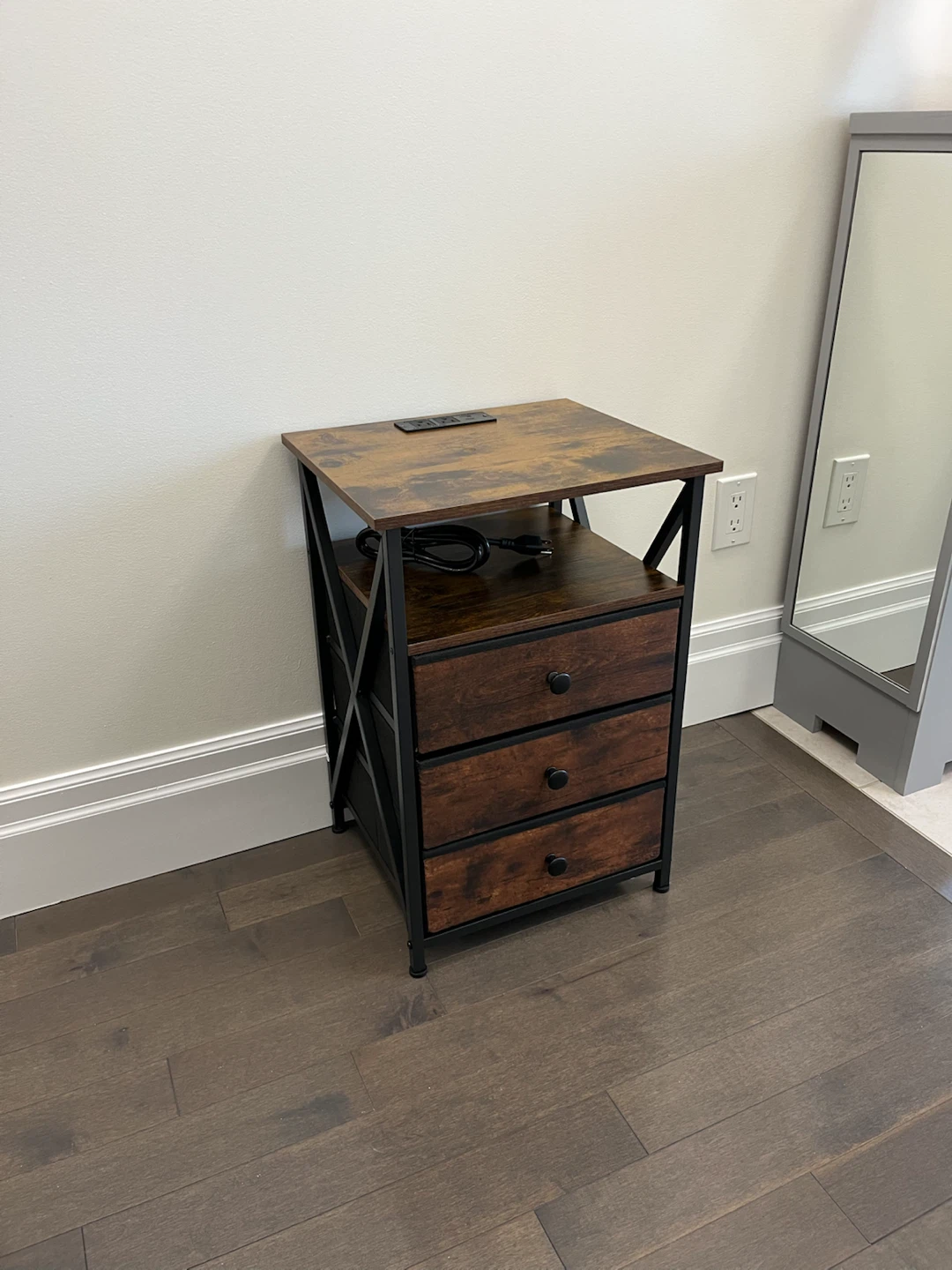 New 3-Drawer Table w/ Power & LED
