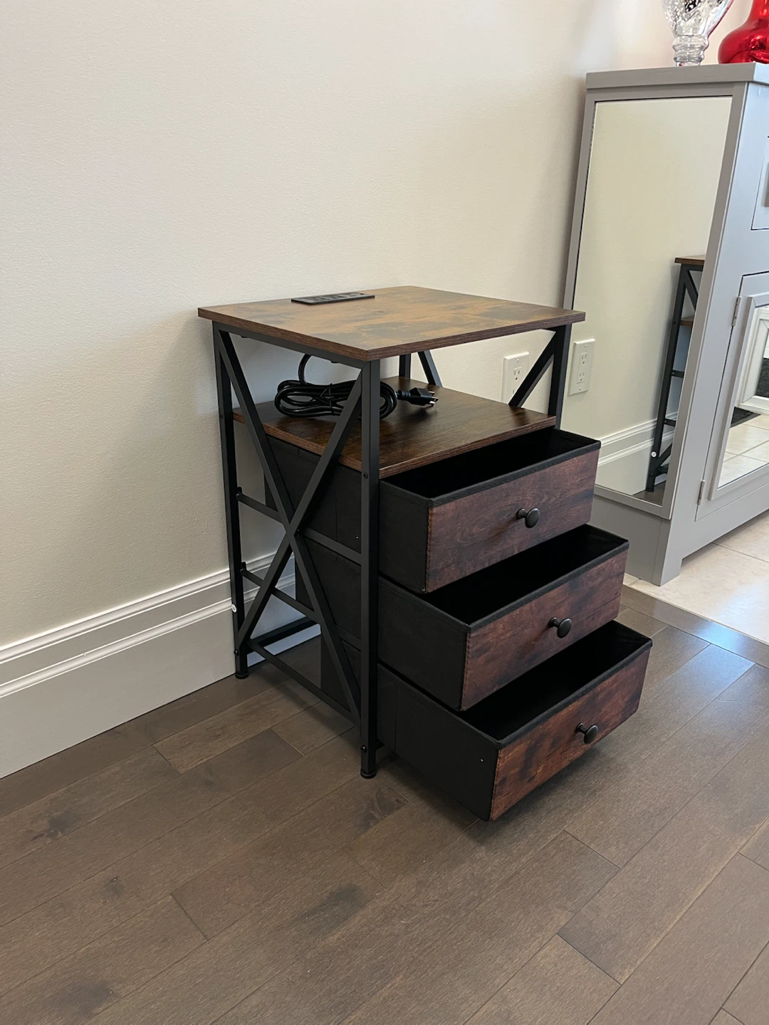 New 3-Drawer Table w/ Power & LED - photo 2
