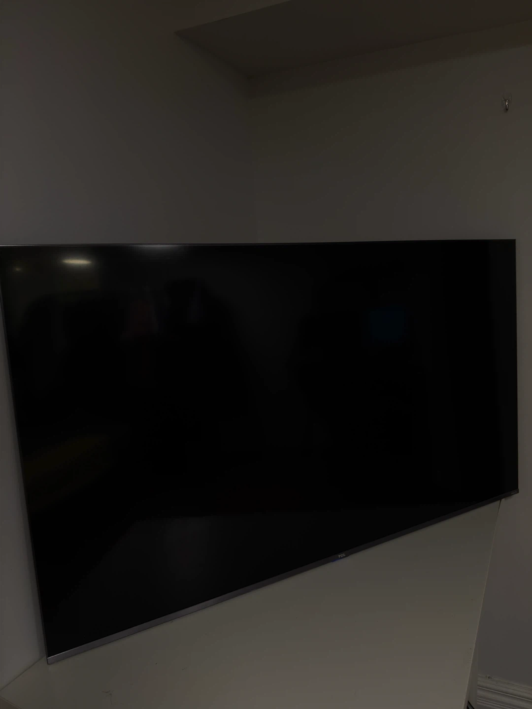 TCL 50” QLED 4K Smart TV (Roku) – Excellent Condition - photo 2
