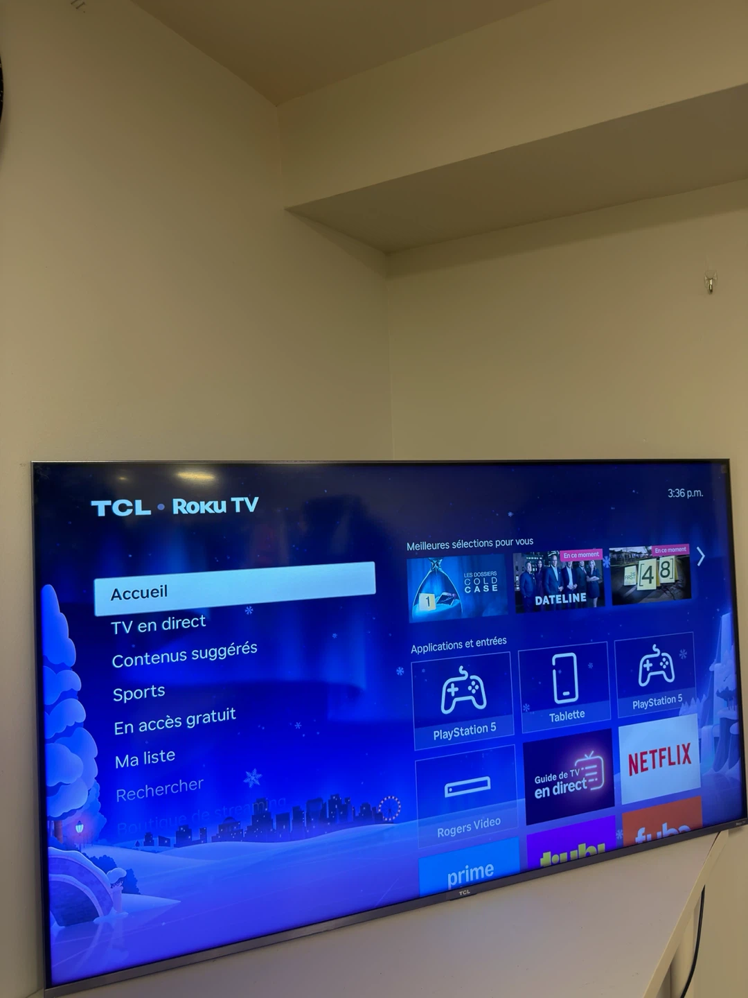 TCL 50” QLED 4K Smart TV (Roku) – Excellent Condition - photo 4