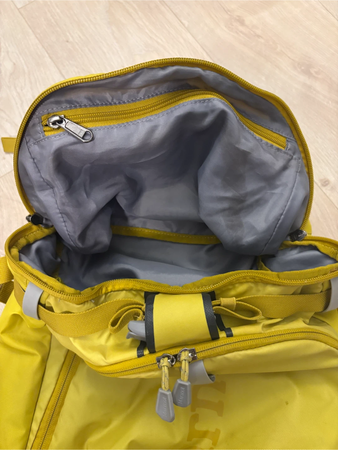 Marmot Backcountry 32 Yellow Backpack - photo 4