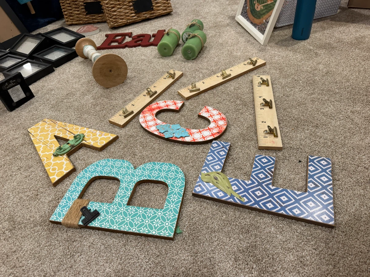 Kids Monogrammed Letter & Artwork Decor - photo 4